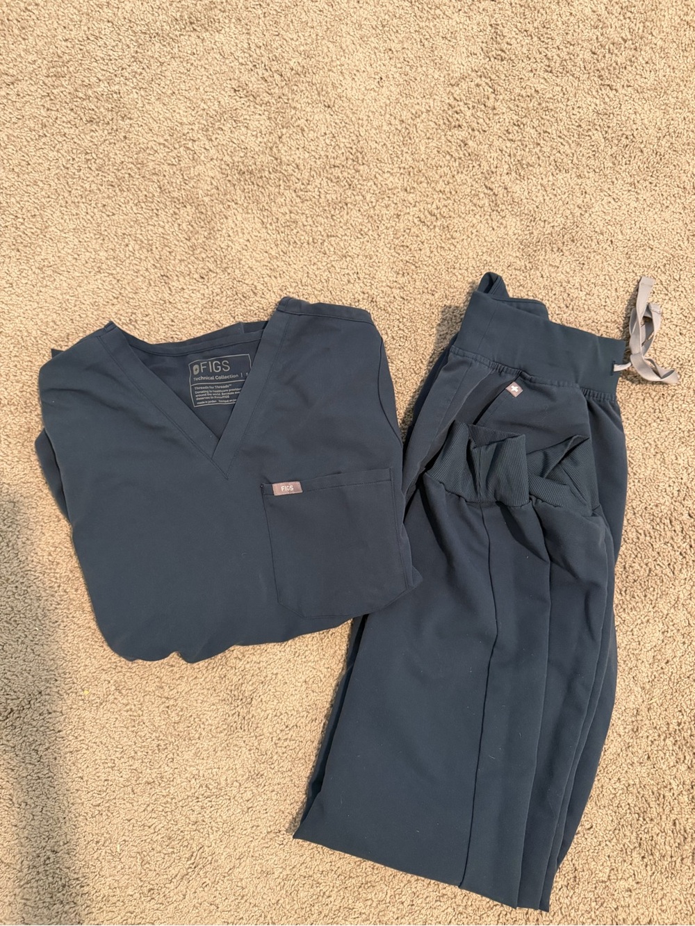 Figs scrubs set